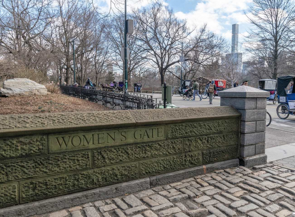 Women's Gate