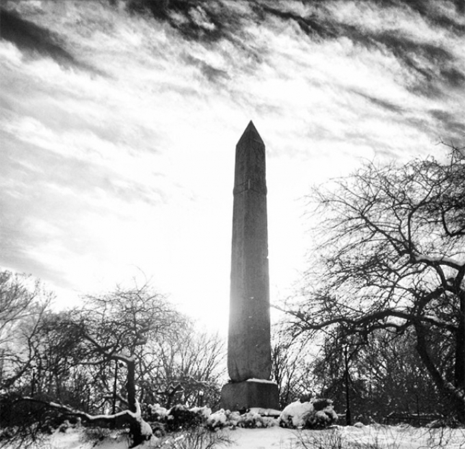 A wintry Obelisk