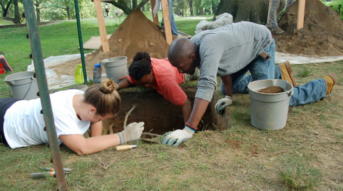 Excavating artifacts during the 2011 dig